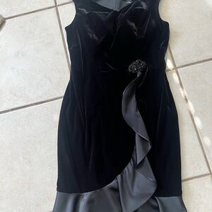 Alex Evenings Black and Silver Asymmetrical Dress
